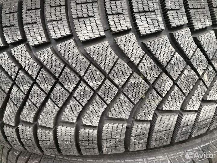 Pirelli Ice Zero FR 185/65 R15 92T