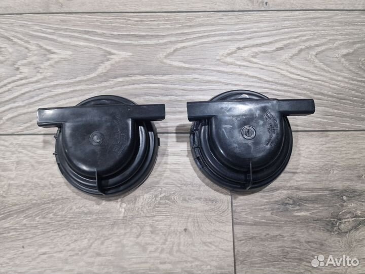Крышки (Заглушки) передних фар Audi 80 B4, 80 B3