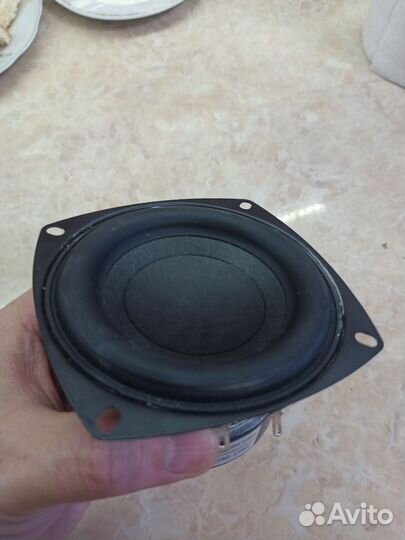 Сабвуфер 4 дюйма, 4 Ом, 25 Ватт