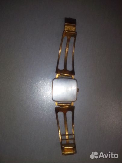 Часы заря au10