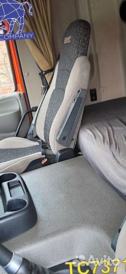 В разборке грузовик DAF,CF85 с 2006