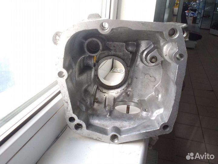 Крышка кпп 2101 зад.Тольятти