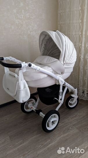Прогулочная коляска 2 в 1