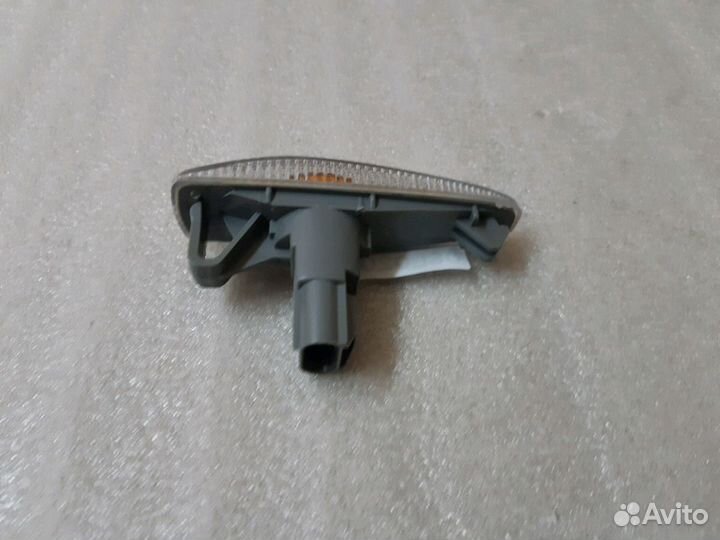 Поворотник в крыло Mitsubishi Lancer X