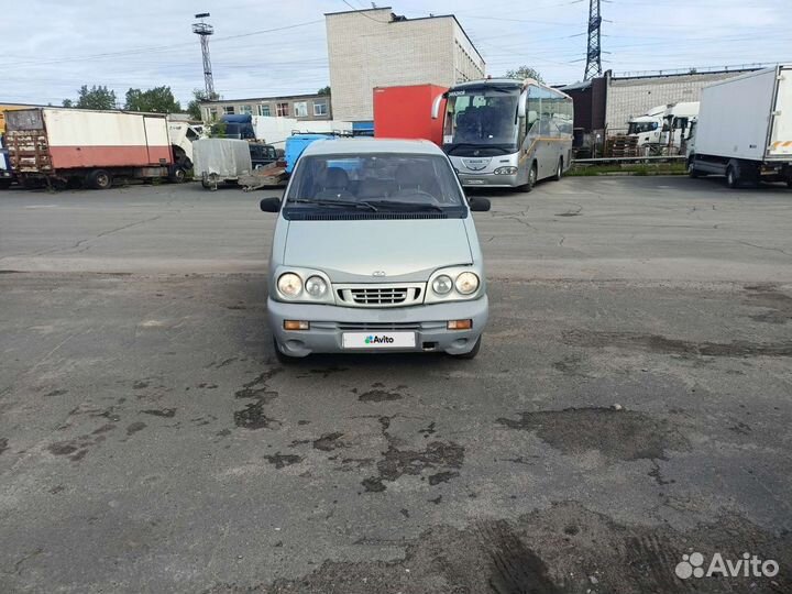 ВАЗ 2120 Надежда, 2002