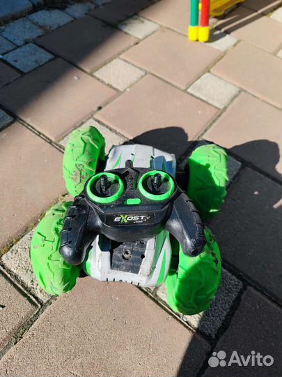 Машинка на радиоуправлении внедорожник