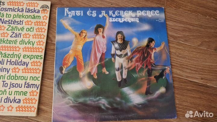 Коллекция виниловых дисков (пластинок)