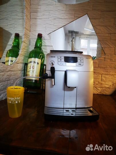 Кофемашина Saeco intelia