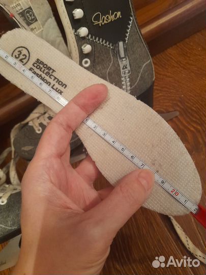 Коньки фигурные р. 32, 22 см по стельке