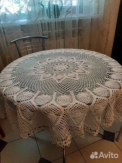 Скатерть вязаная крючком ручной работы