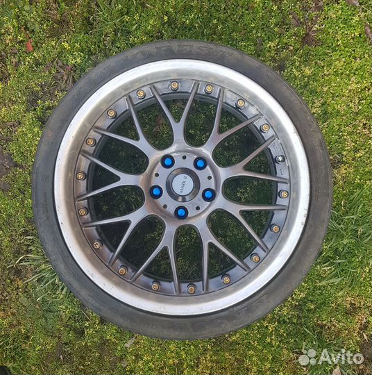 Колесные гайки