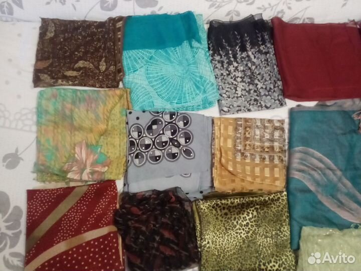 Женские шарфы и платки