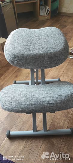 Коленный стул