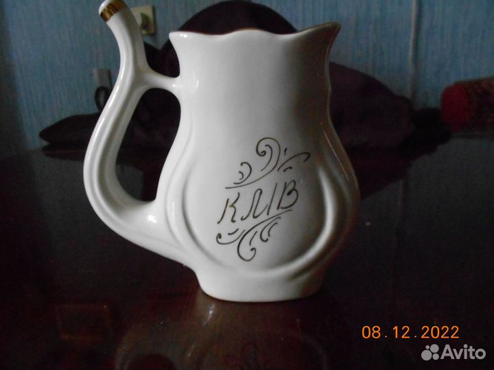 Кружка-поилка фарфоровая