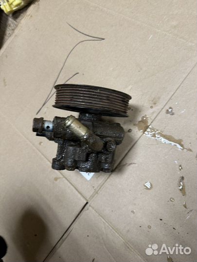Насос гидроусилителя Toyota Camry V30