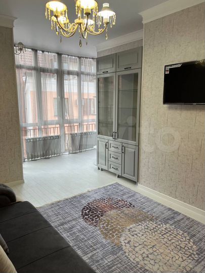 2-к. квартира, 65 м², 4/8 эт.