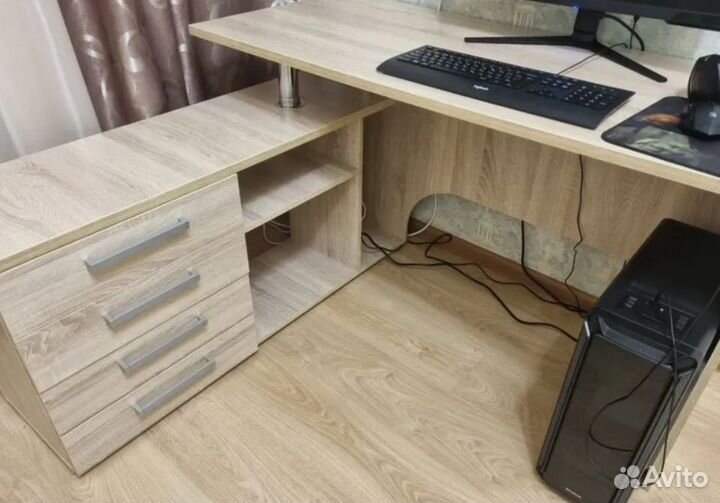 Стол компьютерный Алькор