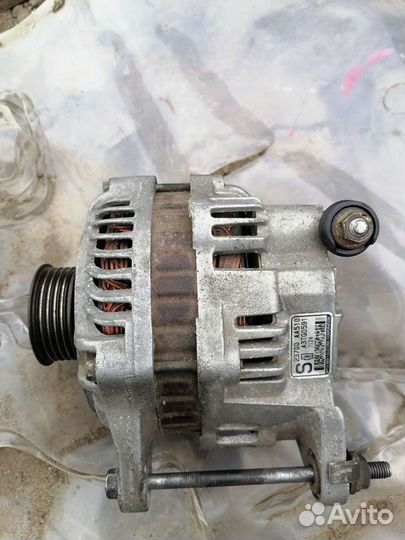 Генератор Subaru Legacy ll 1995