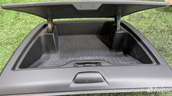 Ящик для мелочи BMW X3 (E83) 2006