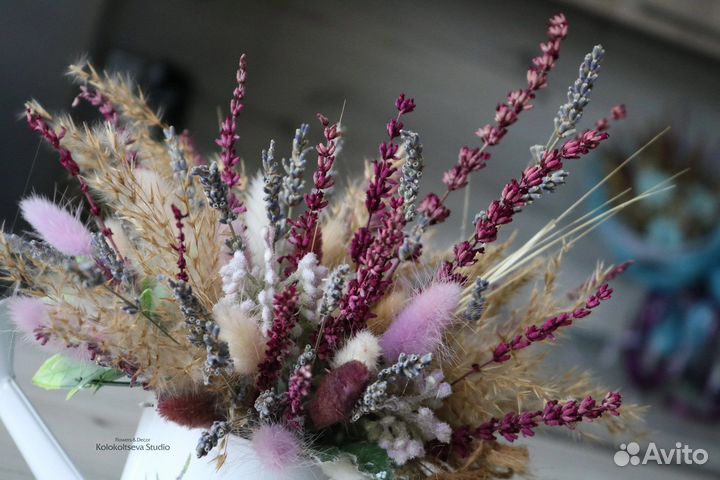 Букет из сухоцветов в кашпо