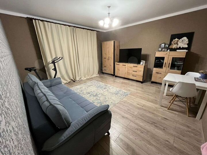 2-к. квартира, 74 м², 3/10 эт.