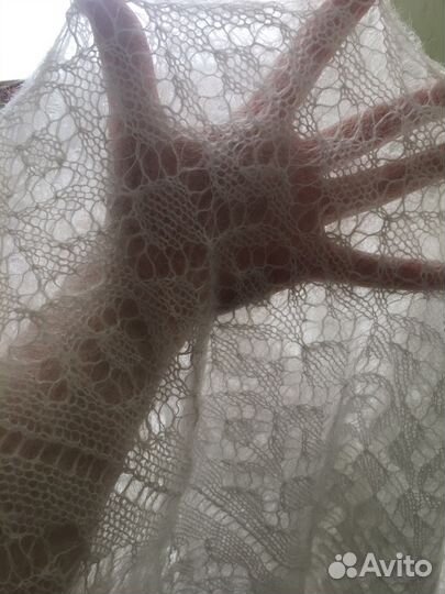 Пуховый платок шаль