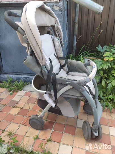 Прогулочная коляска