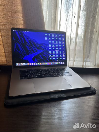Apple MacBook Pro 15,4