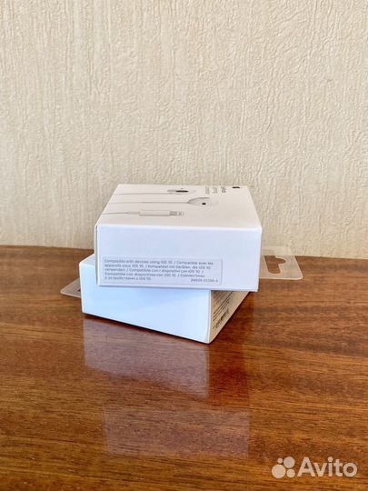 Проводные наушники Apple EarPods Lightning (новые)