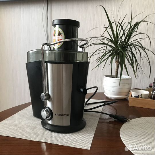 Соковыжималка polaris электрическая