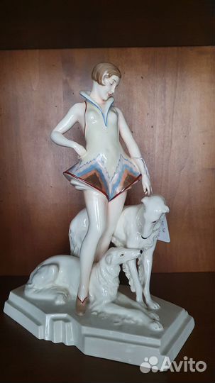 Фарфоровые статуэтки