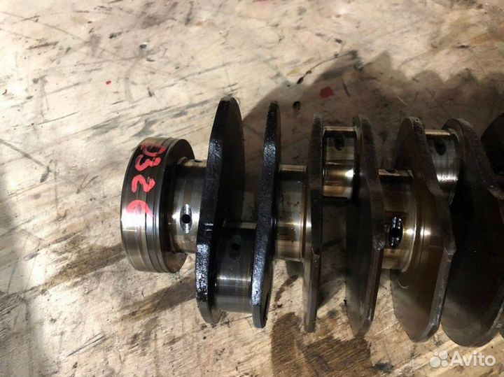 Коленвал EJ207 черный