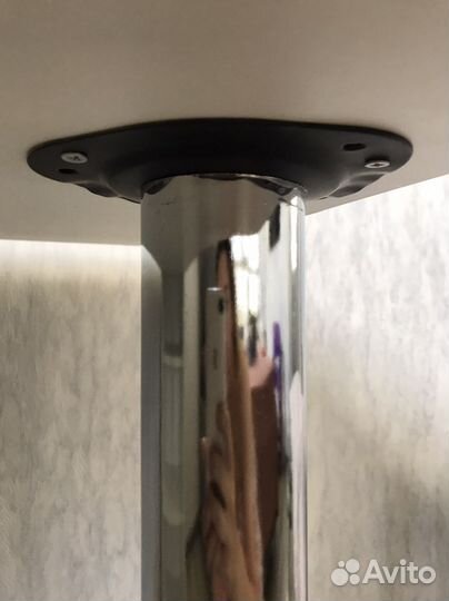 Маникюрный стол складной