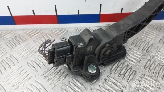 Педаль газа dodge caliber (6BR15NW01)