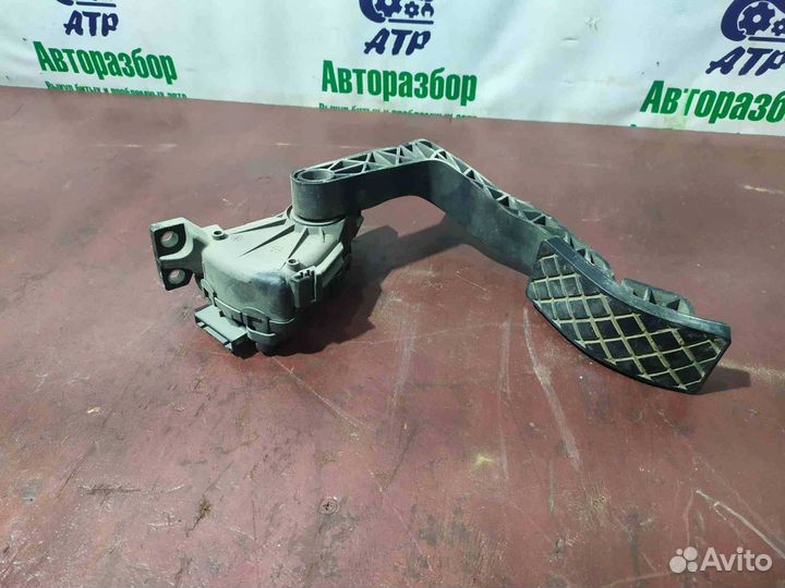 Педаль газа Audi A8 d3