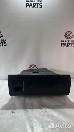 Бардачок volkswagen passat B 3