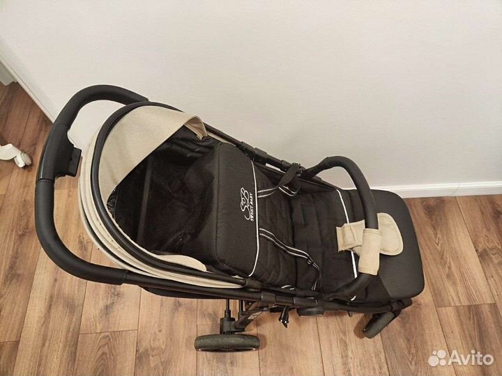 Коляска sweet baby