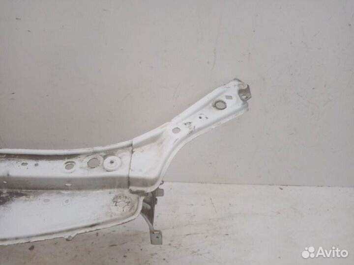 Панель передняя (телевизор) передний Renault Logan