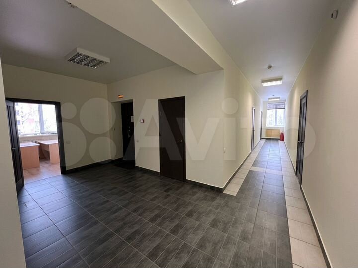 Офисные помещения, 210 м²