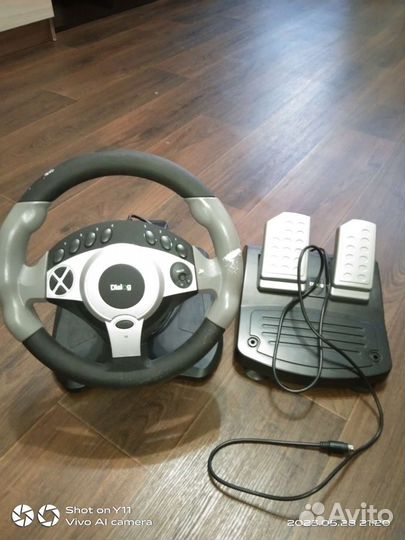 Игровой руль с педалями