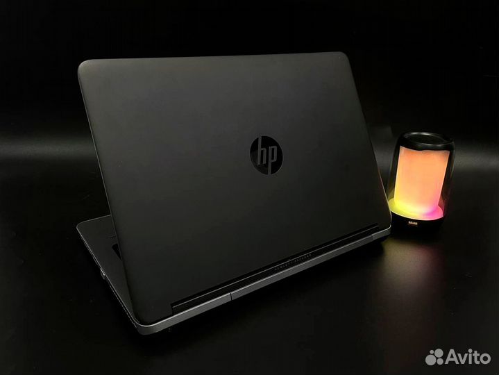 Компактный офисный ноутбук HP на i5