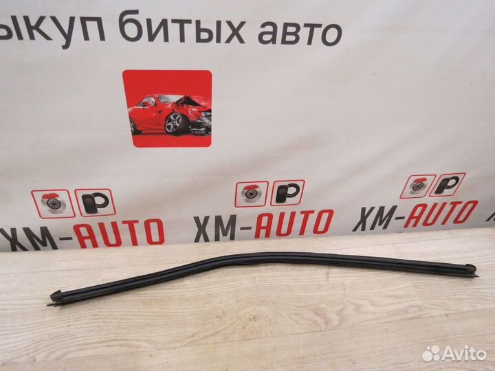 Уплотнитель двери передний правый Hyundai Solaris