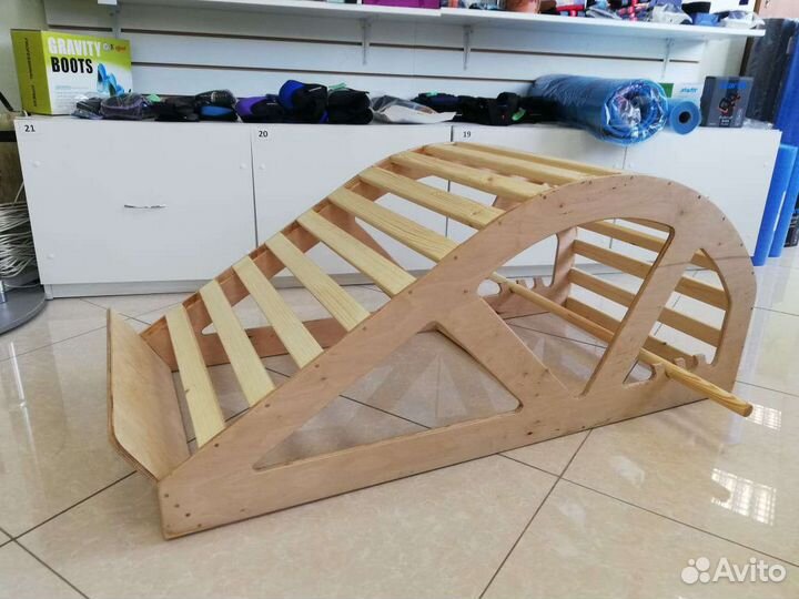 Вапарита-дандасана скамья для растяжки спины