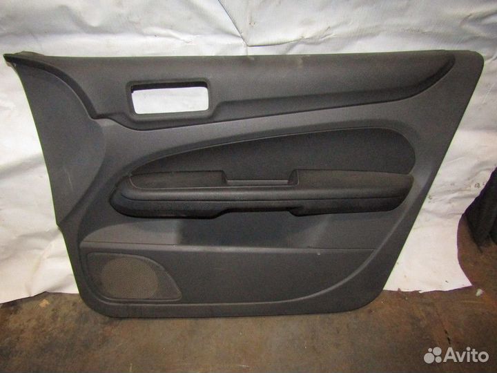 Обшивка двери передней правой Focus II 2005-2008