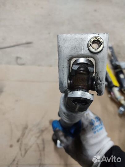 Карданчик рулевой BMW E38