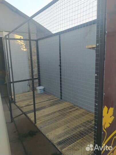 Большая клетка для птиц или животных