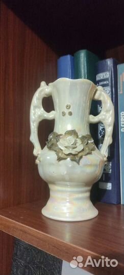 Фарфоровые вазы