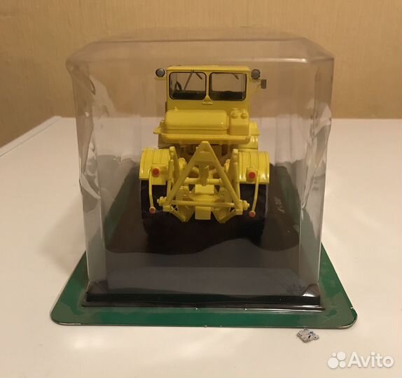 Трактор кировец К700