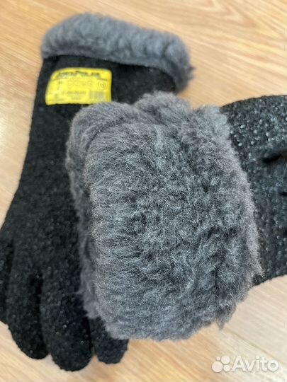 Перчатки и подшлемники