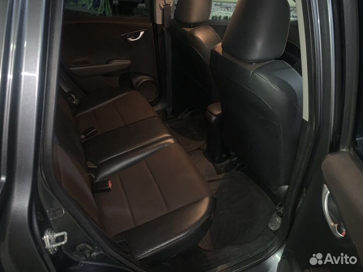 Аренда автомобили под такси